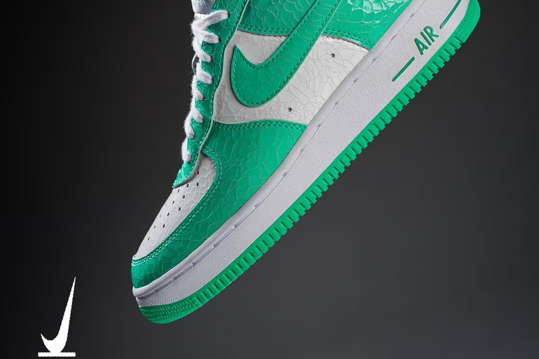 Nike Air Force 1 Low Cracked Leather “Menta”